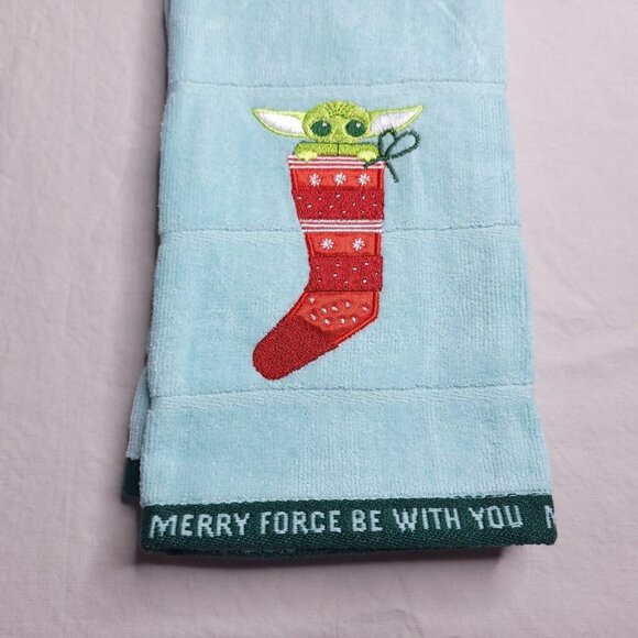 Star Wars Mandalorian Baby Yoda Christmas Holiday Bathroom Hand Towels Set of 2 - Picture 2 of 5